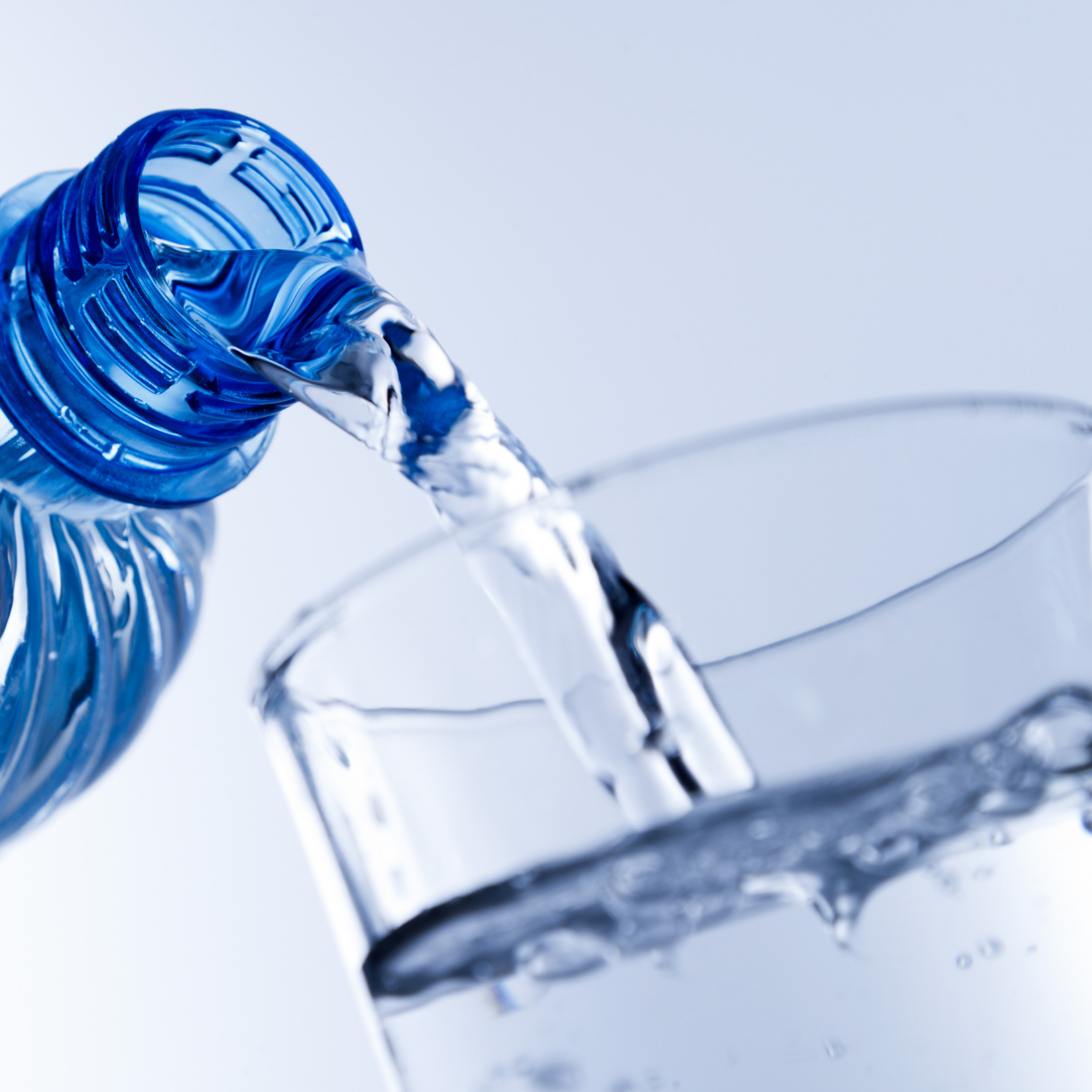 8 Redenen Waarom Genoeg Water Drinken Zo Belangrijk Is Voor Kinderen (En Waarom Het Zo Moeilijk Is)